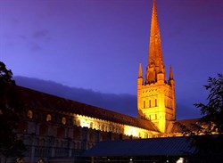 NorwichCathedralEvening750