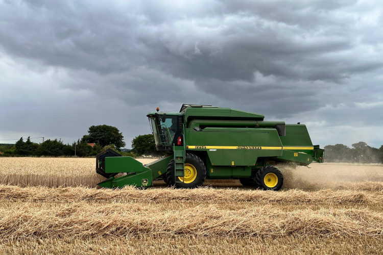 combine harvester 750AT